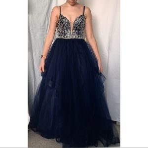 Prom dress size 1/2 (navy, beaded-bodice)